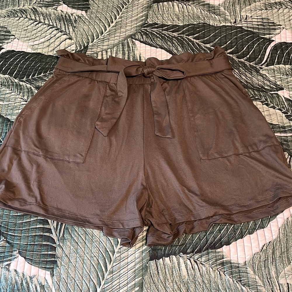 Hippie Rose Olive Green Shorts Size M
